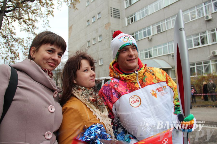 Эстафета Олимпийского огня в Изборске и Пскове