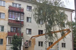 Из-за ремонта фасадов в Великих Луках перекрыли тротуары (ФОТО)