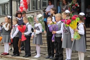 Школа №12 встретила День знаний (фото)