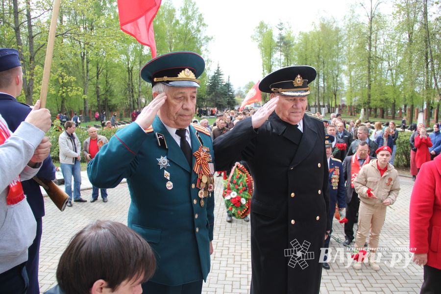 Великолучане почтили память героев Великой Отечественной (ФОТО)