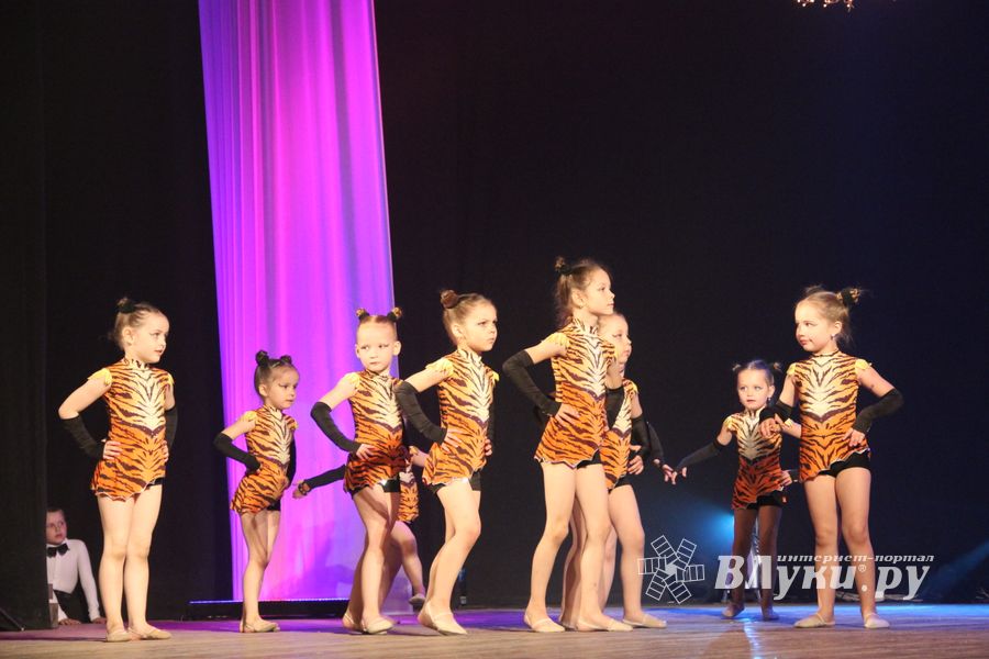 14 мая состоялся концерт хореографического коллектива «Созвездие» - «Бал» (ФОТО)
