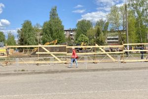 На площади Калинина начали рыть траншеи (ФОТО)