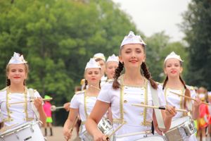 В Великих Луках проходит ​Международный фестиваль-конкурс среди мажореток и барабанщиц (ФОТО)