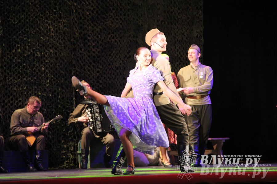 Государственный ансамбль «Русский Север» представил в Великих Луках мюзикл «Василий Теркин»