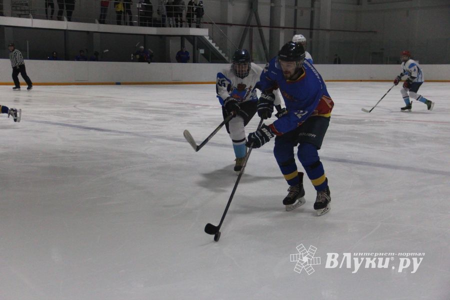 Хоккейная встреча «ЛукиСпорт» — «Барсы» состоялась в «Айсберге» (ФОТО)