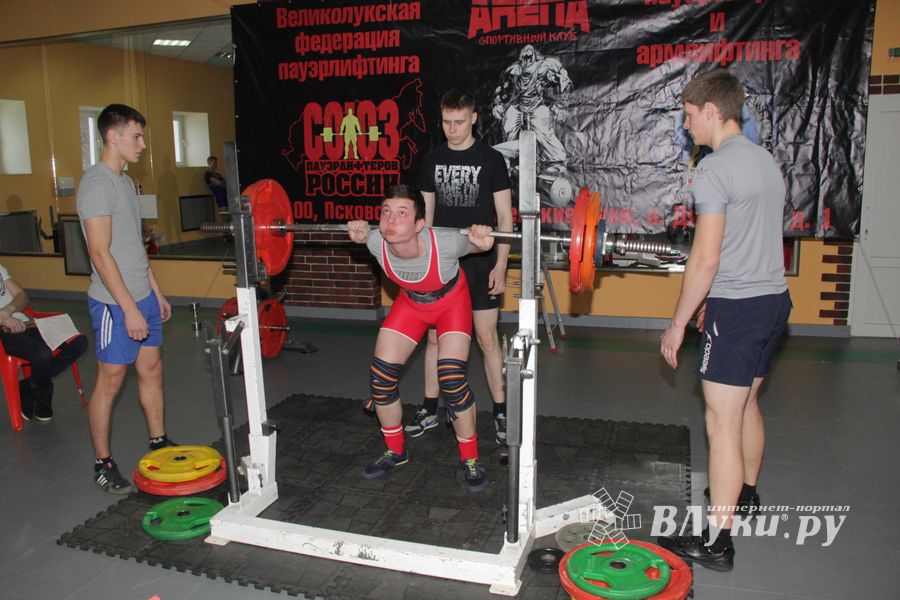 Самые сильные великолучане встретились в «Арене» (ФОТО)