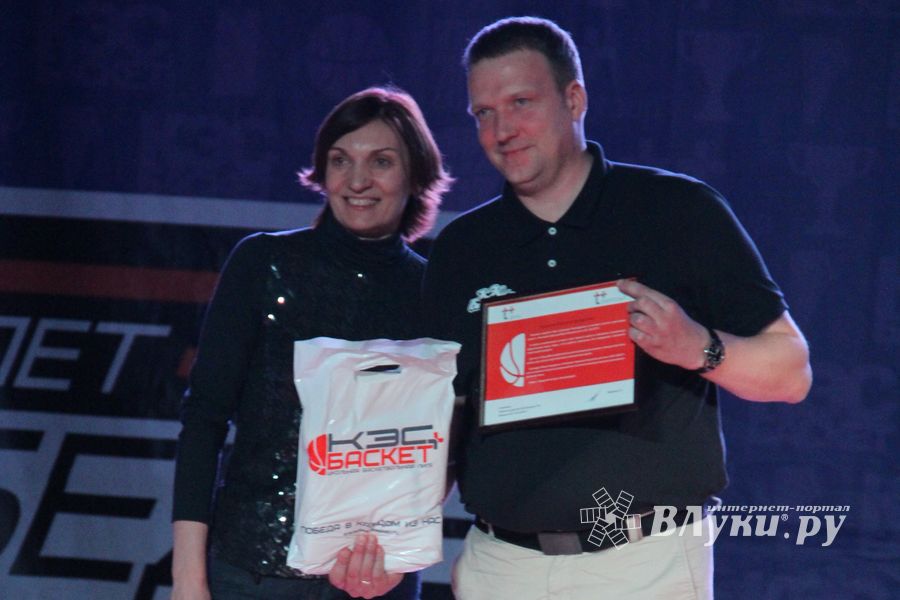 В Великих Луках прошли финальные игры Чемпионата ШБЛ «КЭС-БАСКЕТ» (фото)