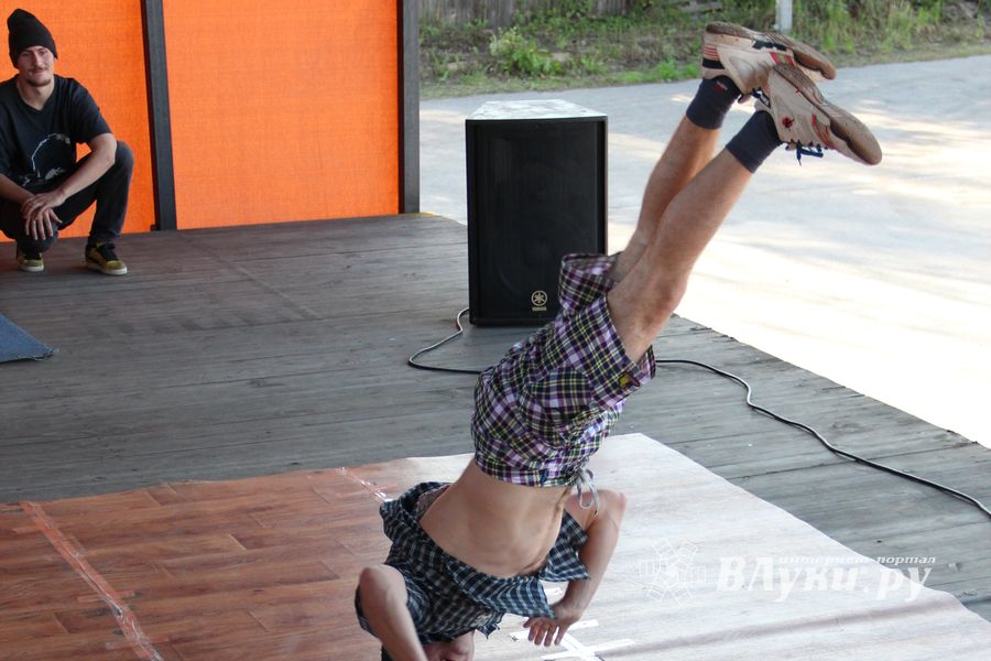 «ORIGINAL BBOYS CYPHERS» в Великих Луках (ФОТО+ВИДЕО)