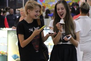 Торговый центр «Апельсин» отметил День рождения