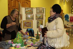 Выставка-ярмарка «Волшебный сундучок» прошла в ДК ЛК