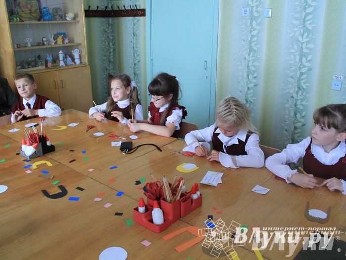 Великолукских лицеистов посвятили в «Маленькие мастера»