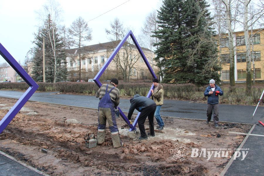 На площади Юбилейной появятся ладошки и ромбы (ФОТО)