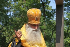 Православный крест в память о земляке-герое Первой мировой войны Владимире Котлинском установили в Пскове (фото)