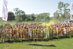 Яркие эмоции «ColorFest» в Великих Луках (ФОТО)