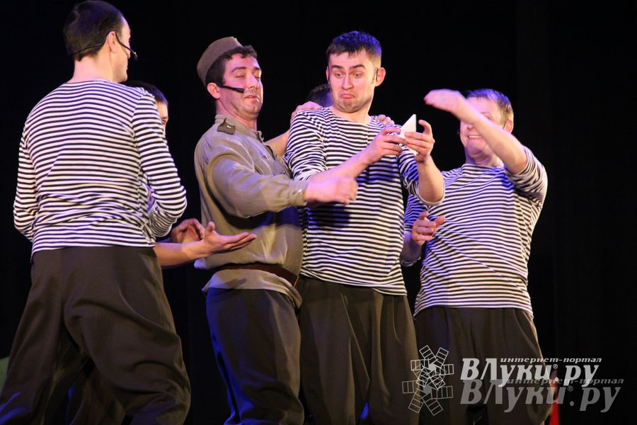 Государственный ансамбль «Русский Север» представил в Великих Луках мюзикл «Василий Теркин»