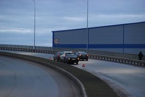 На путепроводе столкнулись три автомобиля (ФОТО)