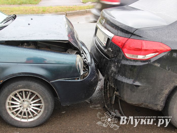 Из-за ДТП на улице Гражданской затруднено движение (ФОТО)