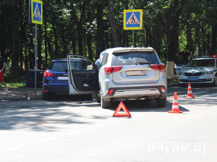 В Великих Луках в ДТП пострадала женщина (ФОТО)