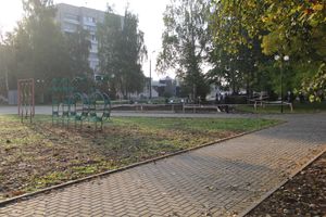 В Великих Луках продолжается реконструкция сквера на площади Калинина (фото)