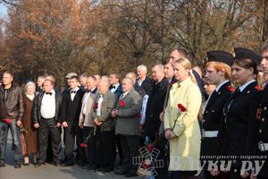 В Великих Луках прошло открытие мемориальной доски памяти Е.А. Клевцова