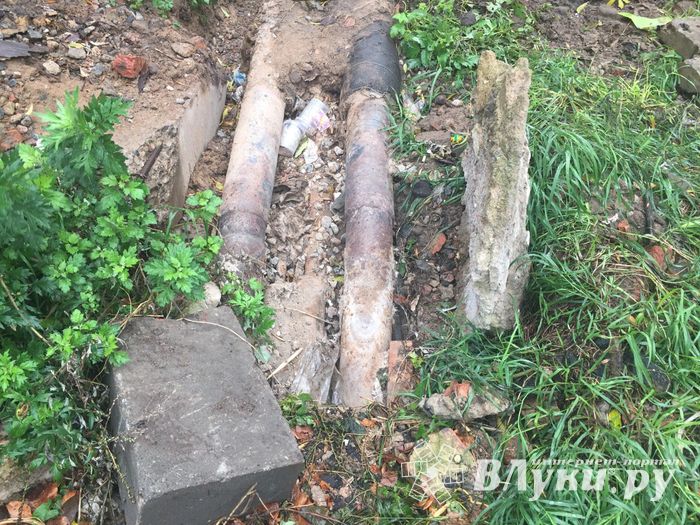 В скором времени ул. Сибирцева в Великих Луках останется без «лечебного гейзера» (ФОТО)