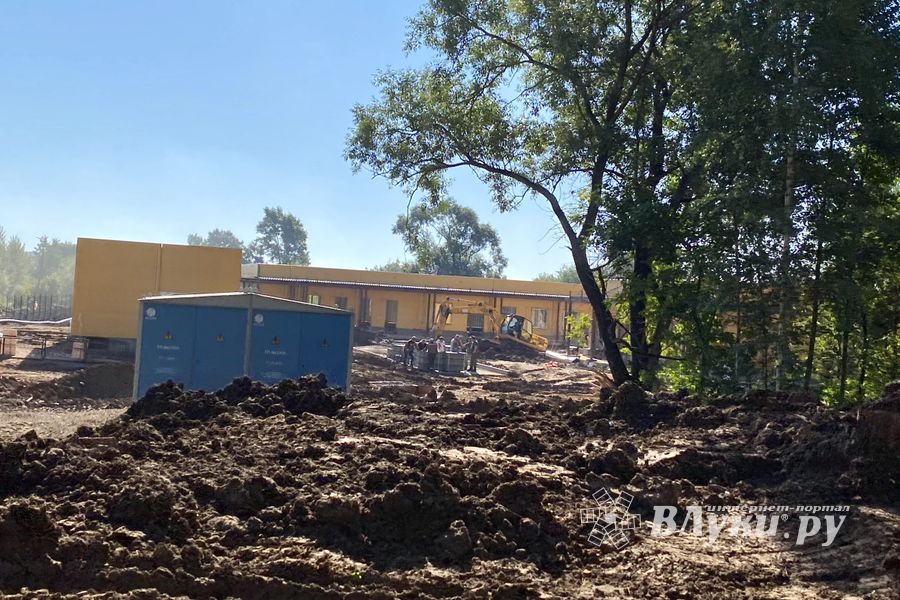 Будущий госпиталь «обзавелся» стенами (ФОТО)