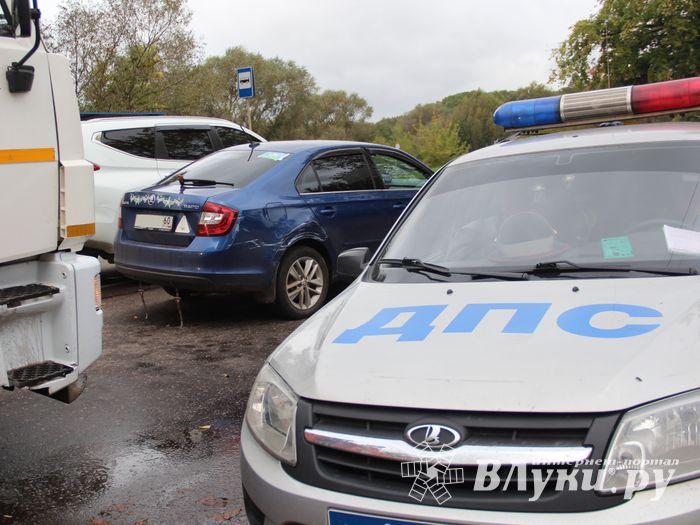 На улице Ботвина в Великих Луках произошло ДТП (ФОТО)