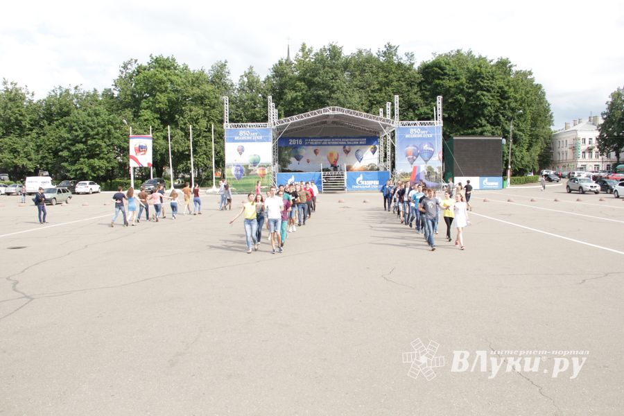 Репетиция вальса