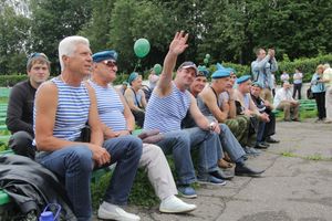 В Великих Луках отмечают День ВДВ (ФОТО)