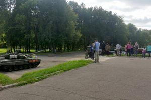Танк Т-90 в Великих Луках (ФОТО)
