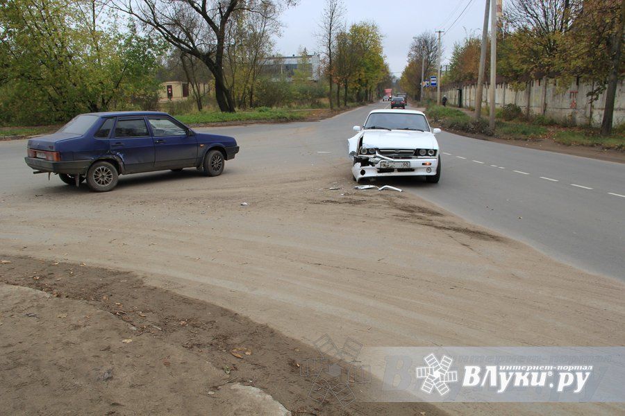 Пешеходный переход на развилке улиц Матвея Кузьмина-Малышева. Быть или не быть?