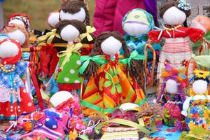 В Великих Луках сожгли Масленицу (фото)