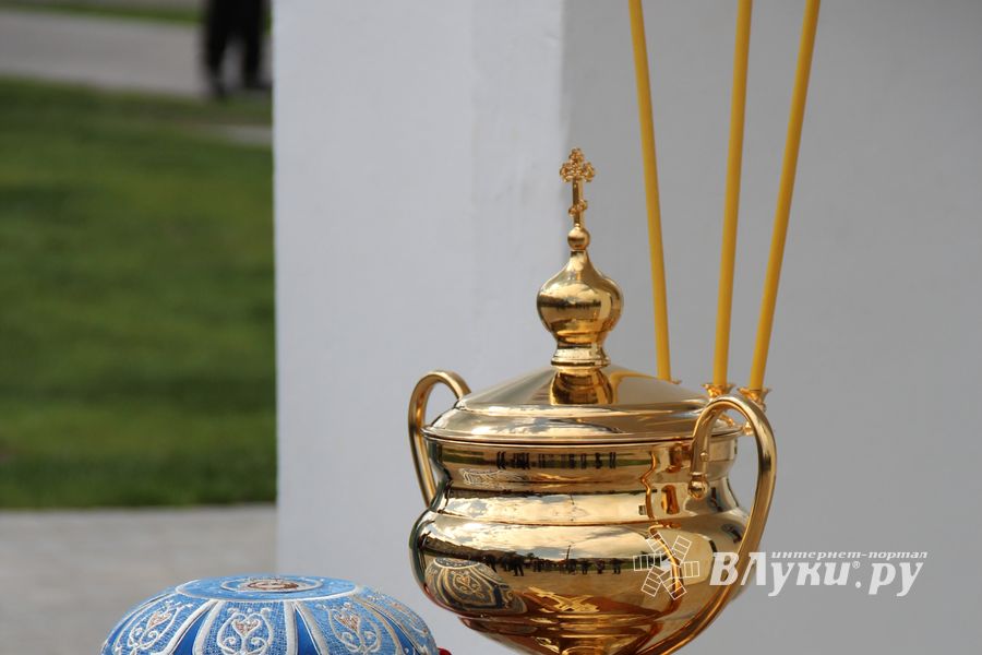 Новую часовню Покрова Богоматери освятили сегодня в заречном районе Великих Лук (ФОТО)