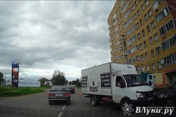 На ул. Холмской произошло ДТП