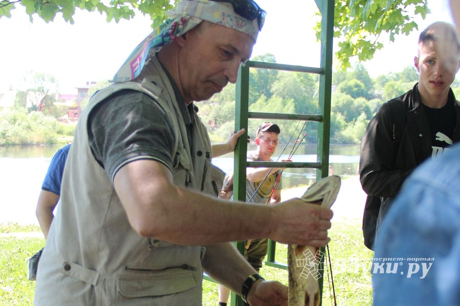 В Великих Луках состоялся Чемпионат города по ловле рыбы спиннингом (ФОТО)