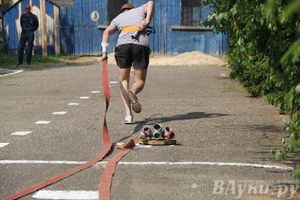 В Великих Луках прошли соревнования среди пожарных