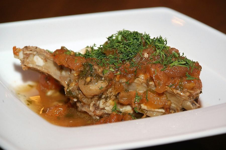 8 марта прекрасных дам приглашают в «Гости»  (ФОТО)