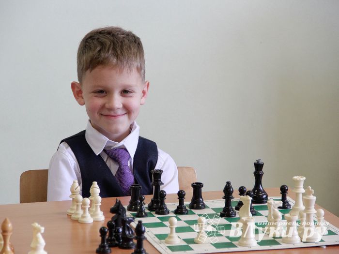 «Сказочные бои» прошли в великолукской школе № 13 (ФОТО)