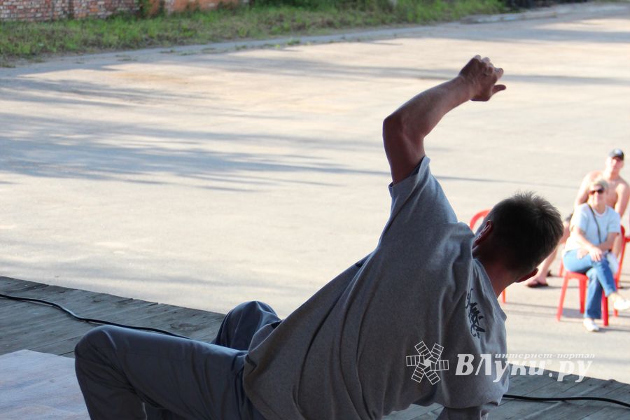 «ORIGINAL BBOYS CYPHERS» в Великих Луках (ФОТО+ВИДЕО)