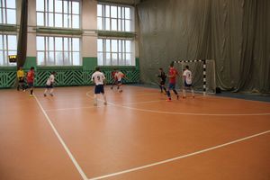 В Великих Луках продолжается Первенство города по мини-футболу (фото)