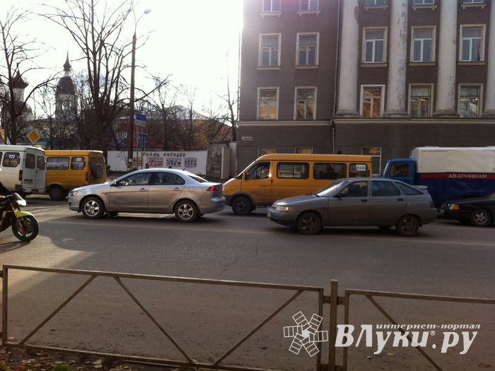 Напротив здания городской Администрации произошло ДТП (ФОТО)