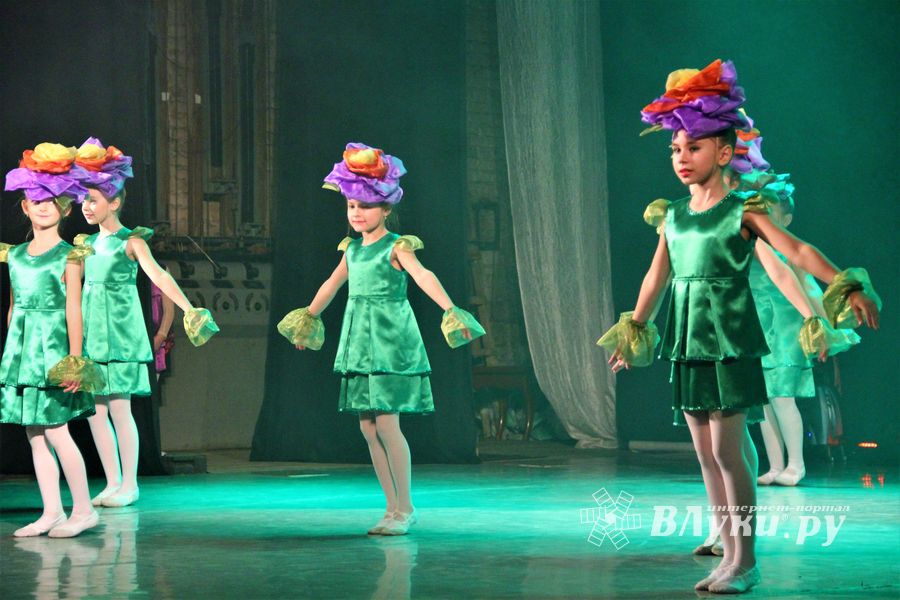 В ГДК им. Ленина прошёл концерт ко Дню матери (ФОТО)