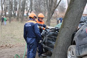 Молодого мужчину с места ДТП на пр-те Гагарина увезла скорая (ФОТО, ВИДЕО)