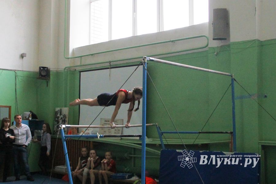 Фоторепортаж: первенство Великих Лук по спортивной гимнастике