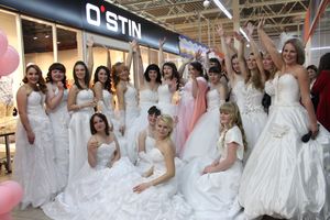 В Великих Луках бегали невесты (ФОТО)