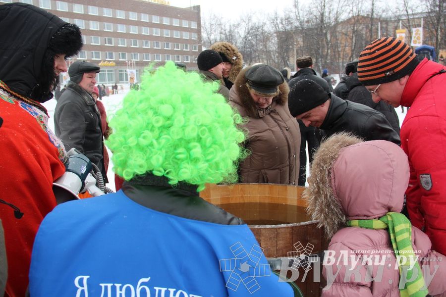 В Великих Луках встретили Масленицу