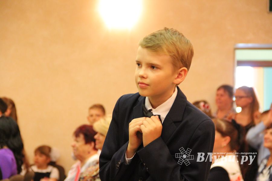 В школе №13 чествовыали вчерашних учеников начальной школы (ФОТО)