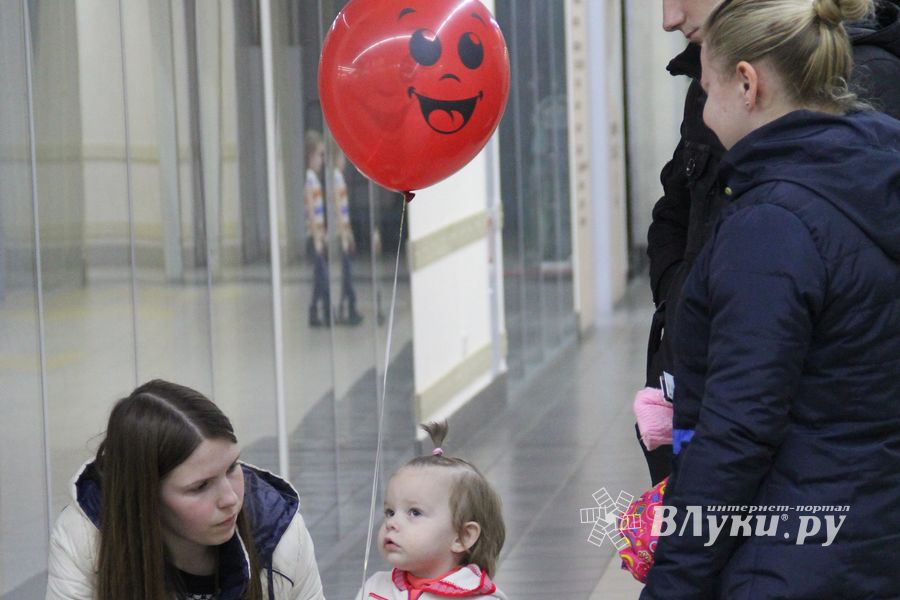 В ТЦ «Апельсин» прошла весенняя ночь распродаж