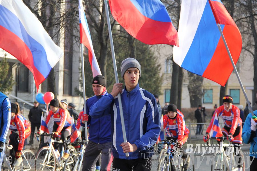 В Великих Луках состоялся торжественный митинг в честь Дня народного единства (ФОТО)