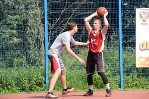 В Великих Луках прошли спортивные мероприятия, приуроченные ко Дню физкультурника (ФОТО)